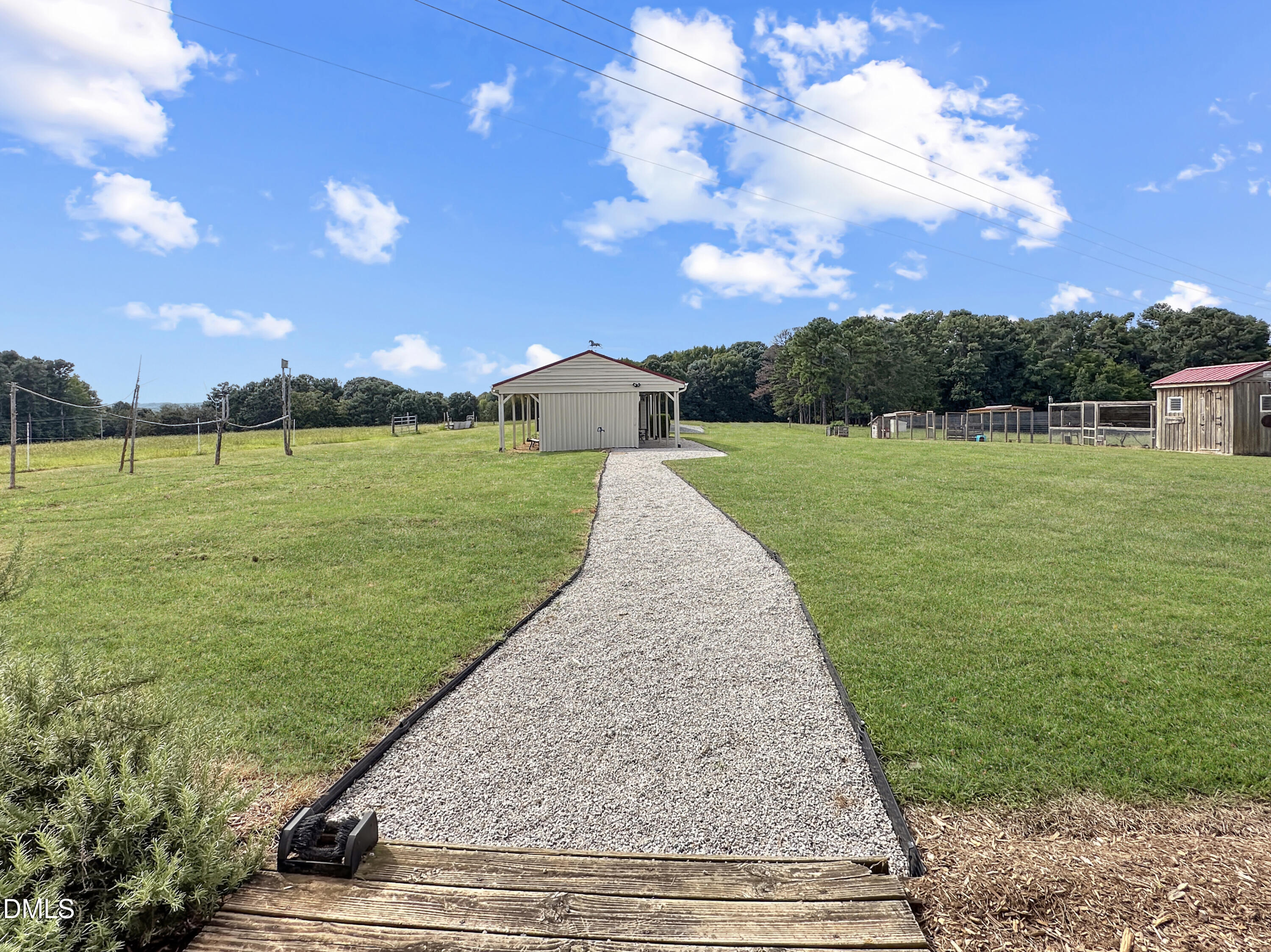 32 Wes Sandling Road