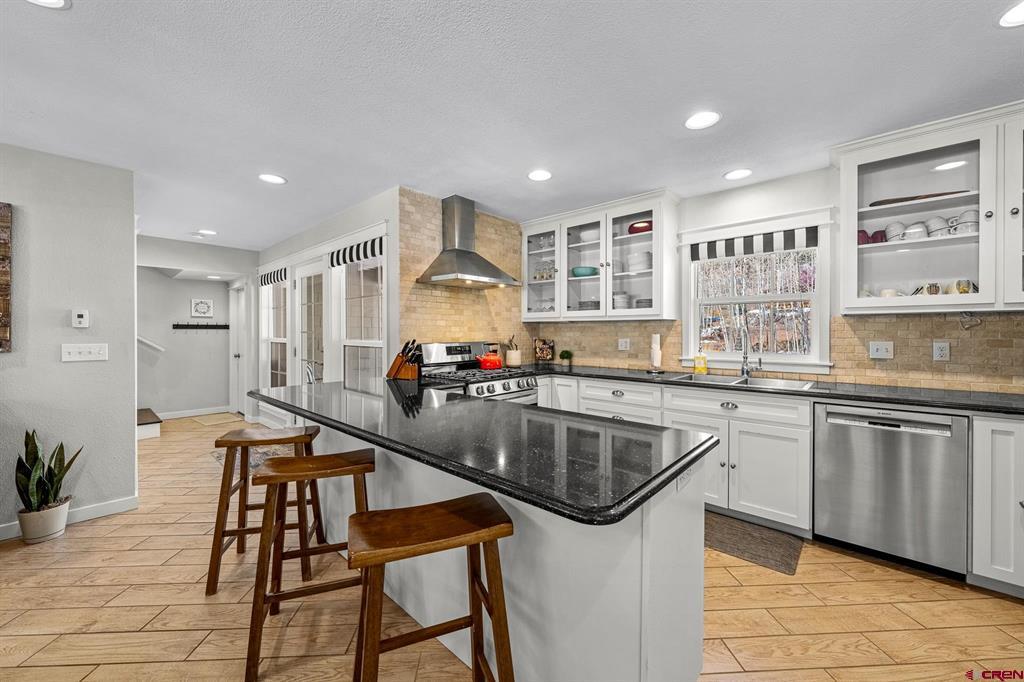 794 Lake View Drive