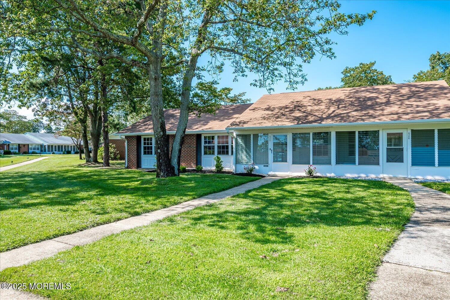 935A Thornhill Court