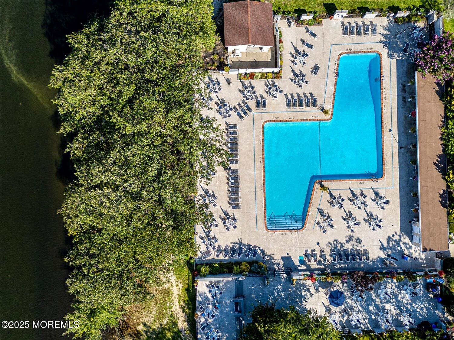 935A Thornhill Court