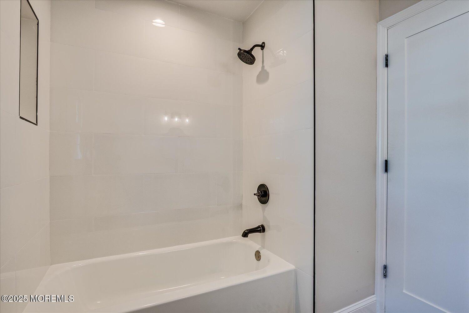 935A Thornhill Court