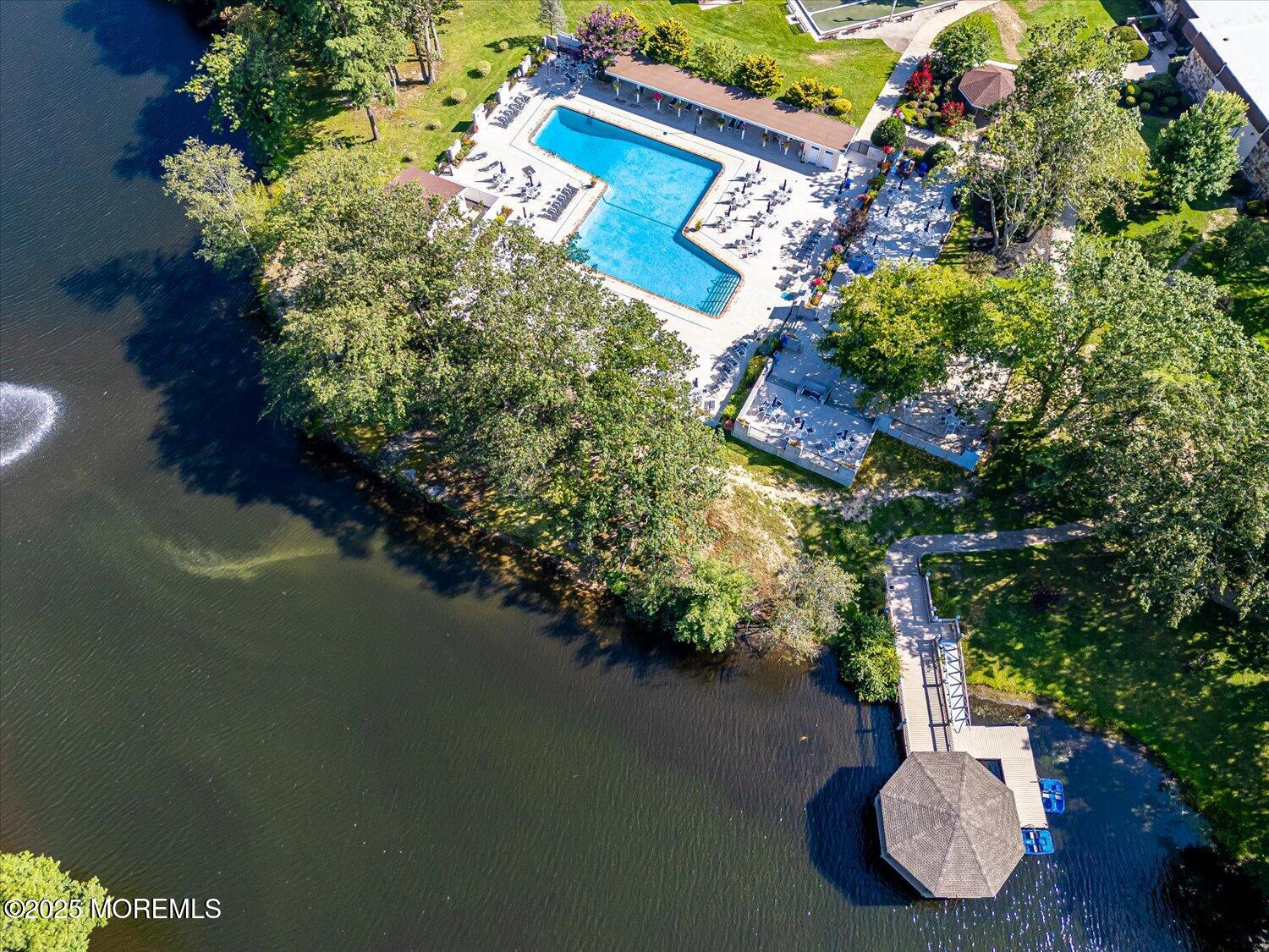 935A Thornhill Court