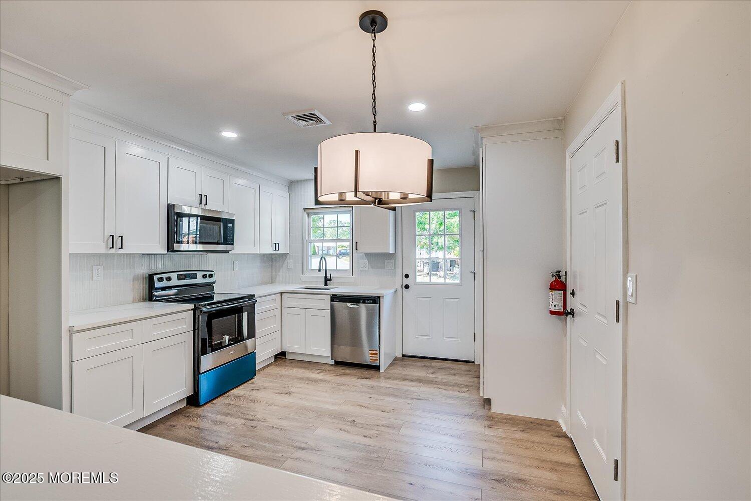 935A Thornhill Court