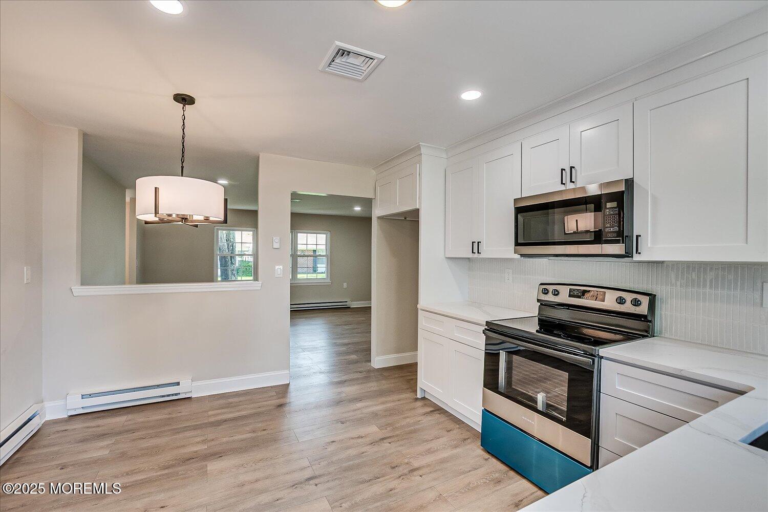 935A Thornhill Court