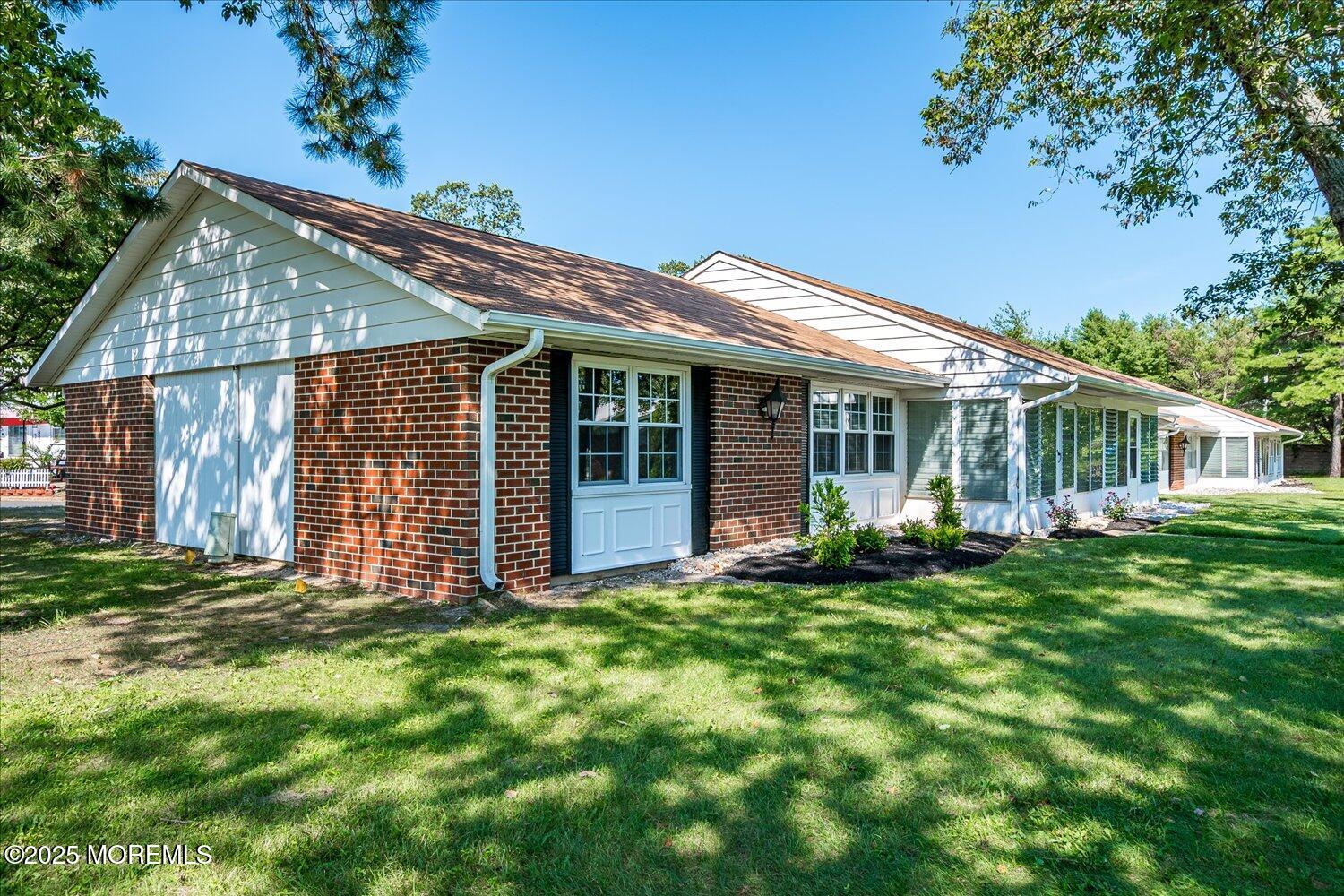 935A Thornhill Court