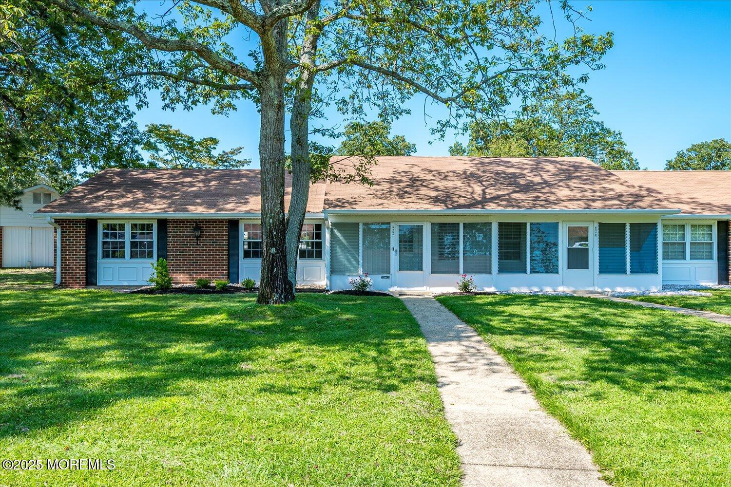 935A Thornhill Court