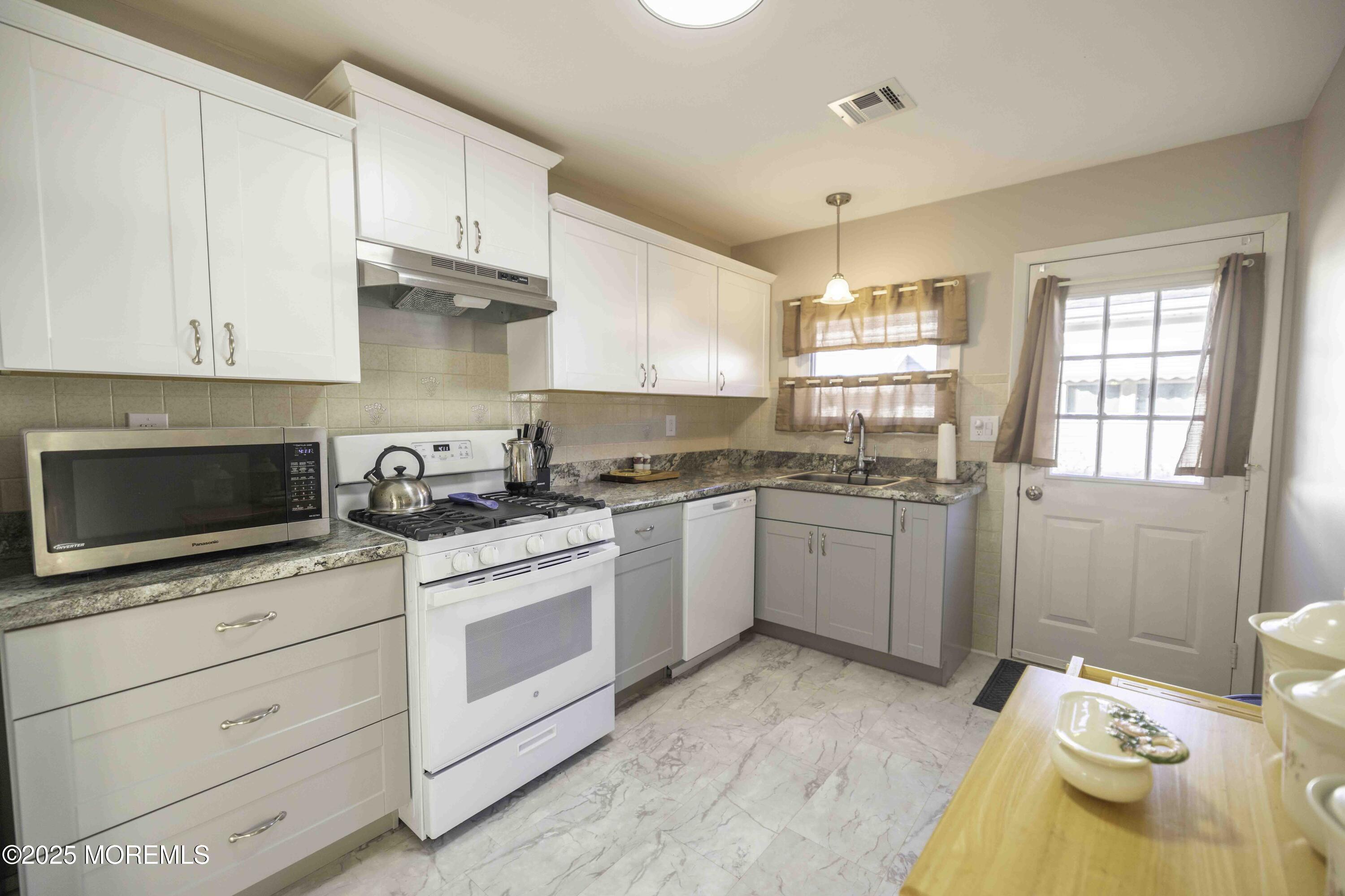 91 Cabrillo Boulevard