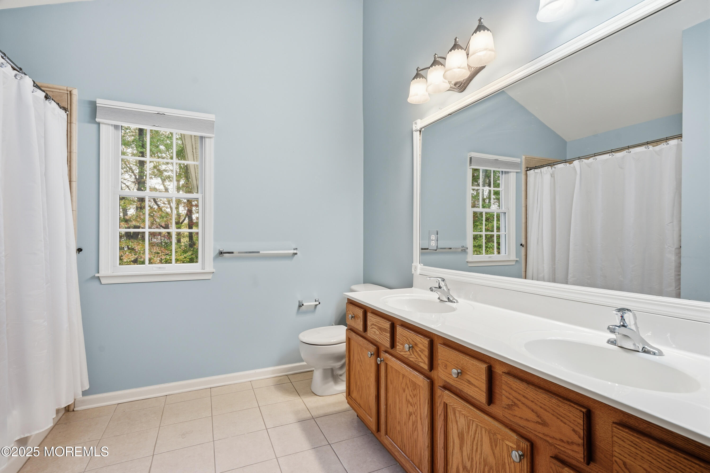 12 Risa Benjamin Way