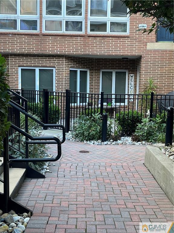 368 Rector Street # 304