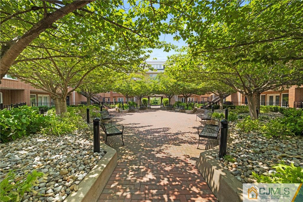 368 Rector Street # 304