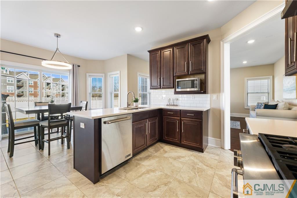 10 Windsor Road # 10