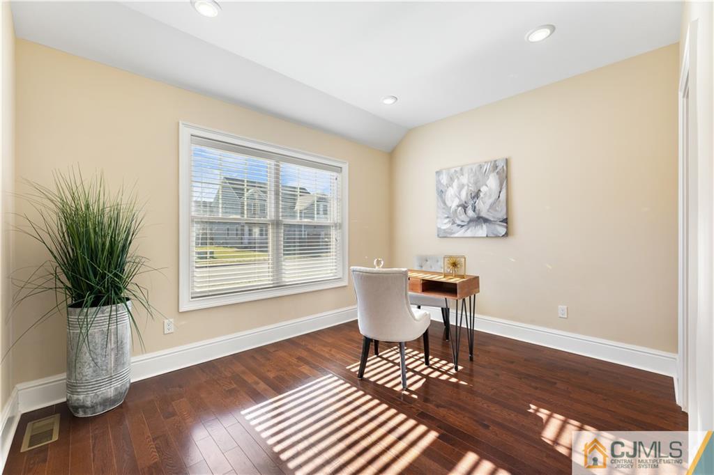 10 Windsor Road # 10