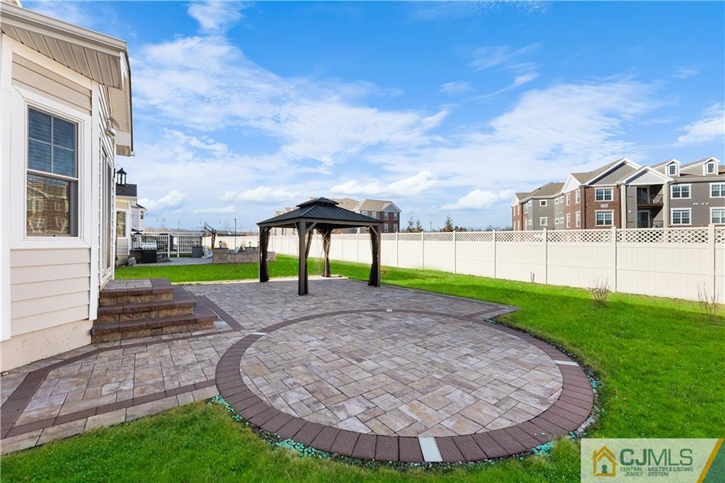 10 Windsor Road # 10