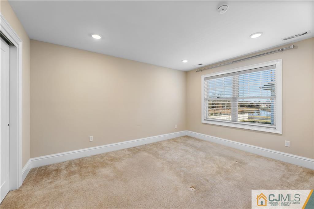 10 Windsor Road # 10