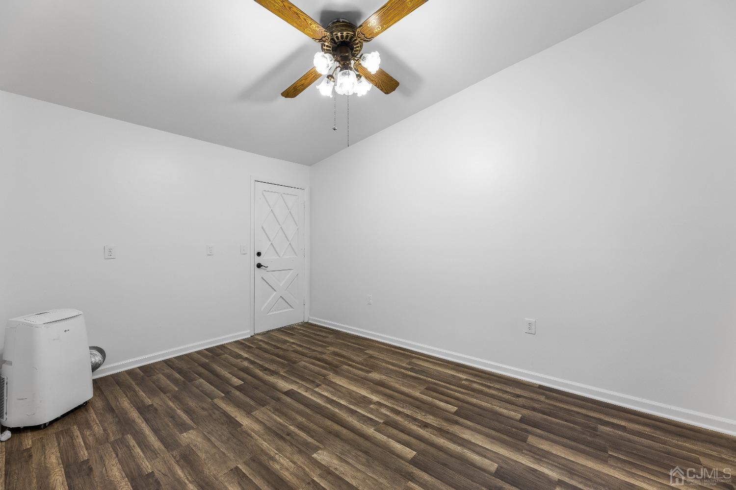 14 S Harrison Avenue S