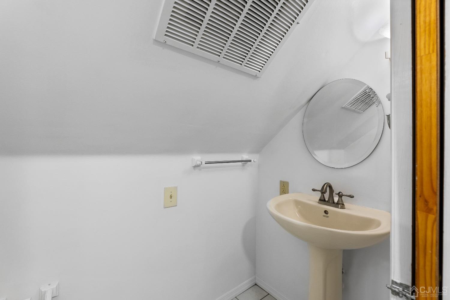 14 S Harrison Avenue S