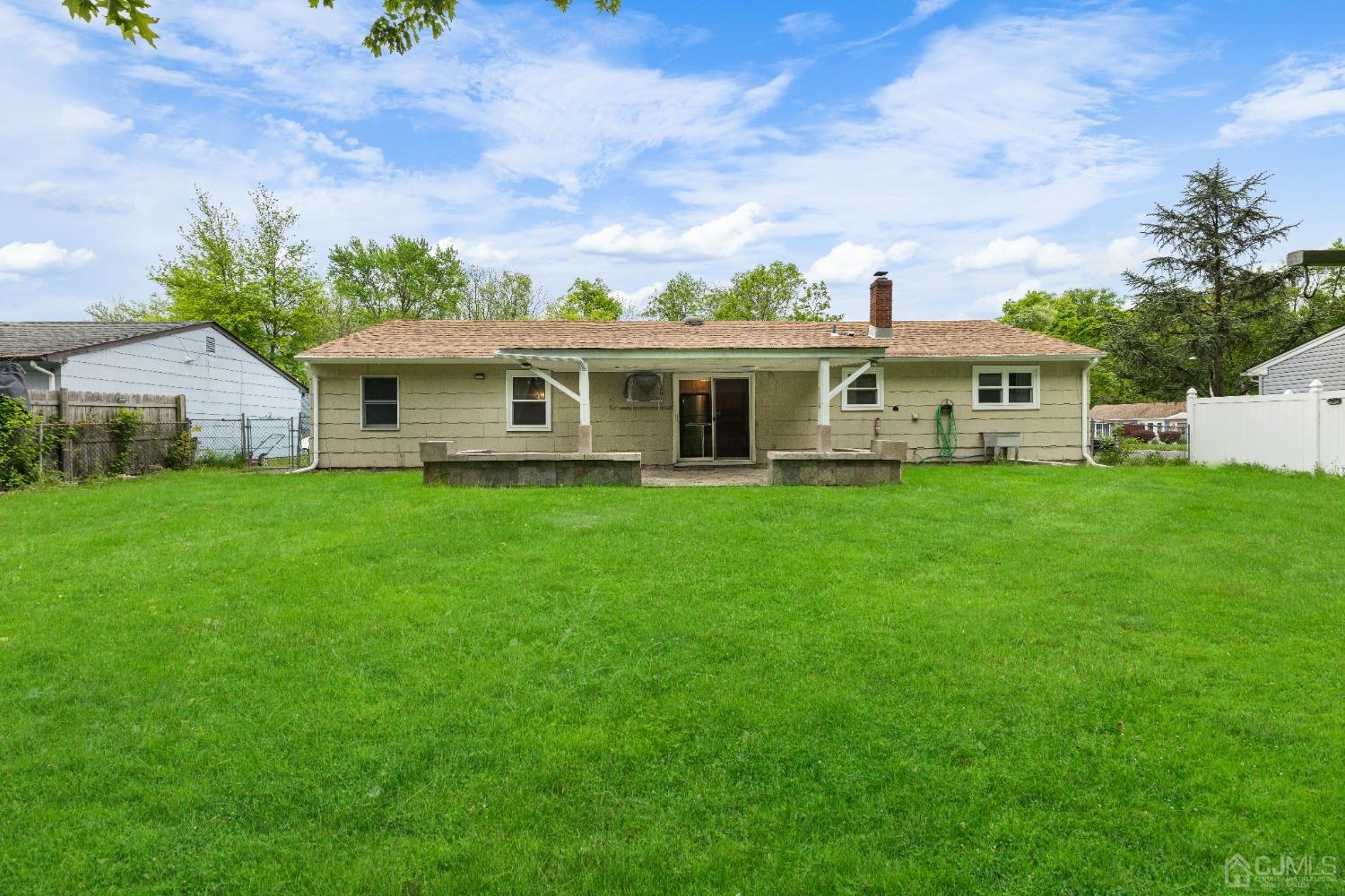 10 Brook Hollow Road