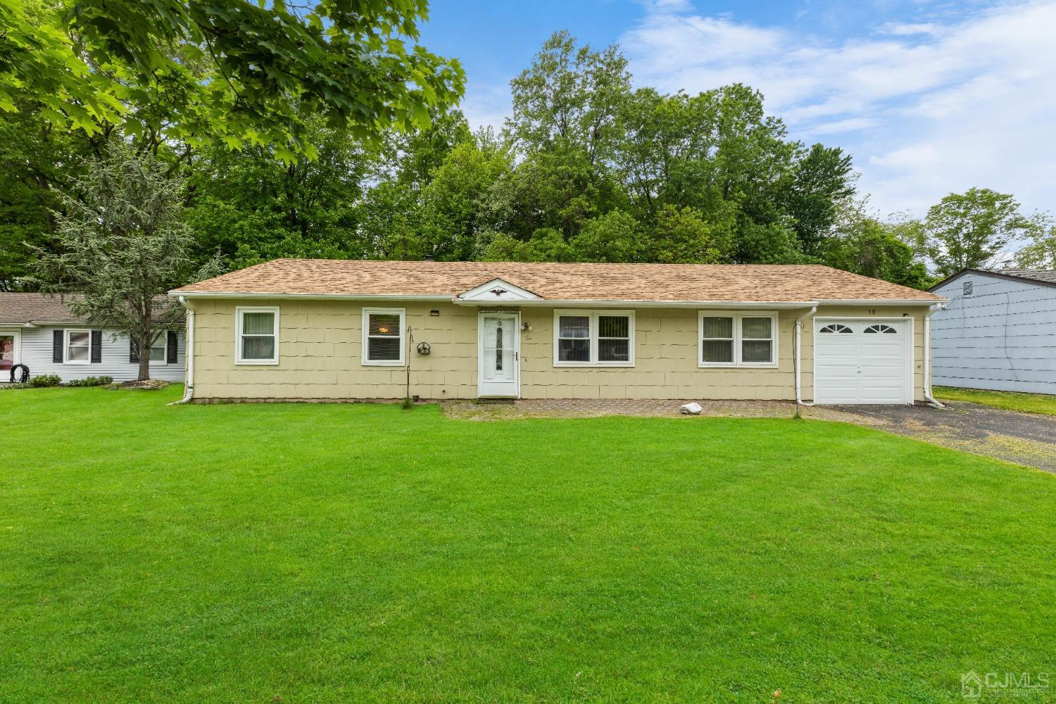 10 Brook Hollow Road