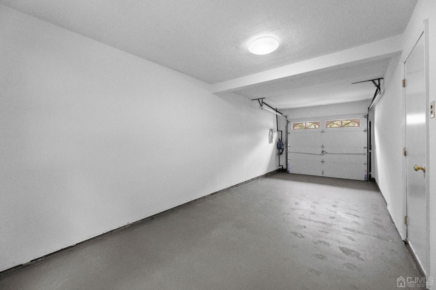 10 Brook Hollow Road