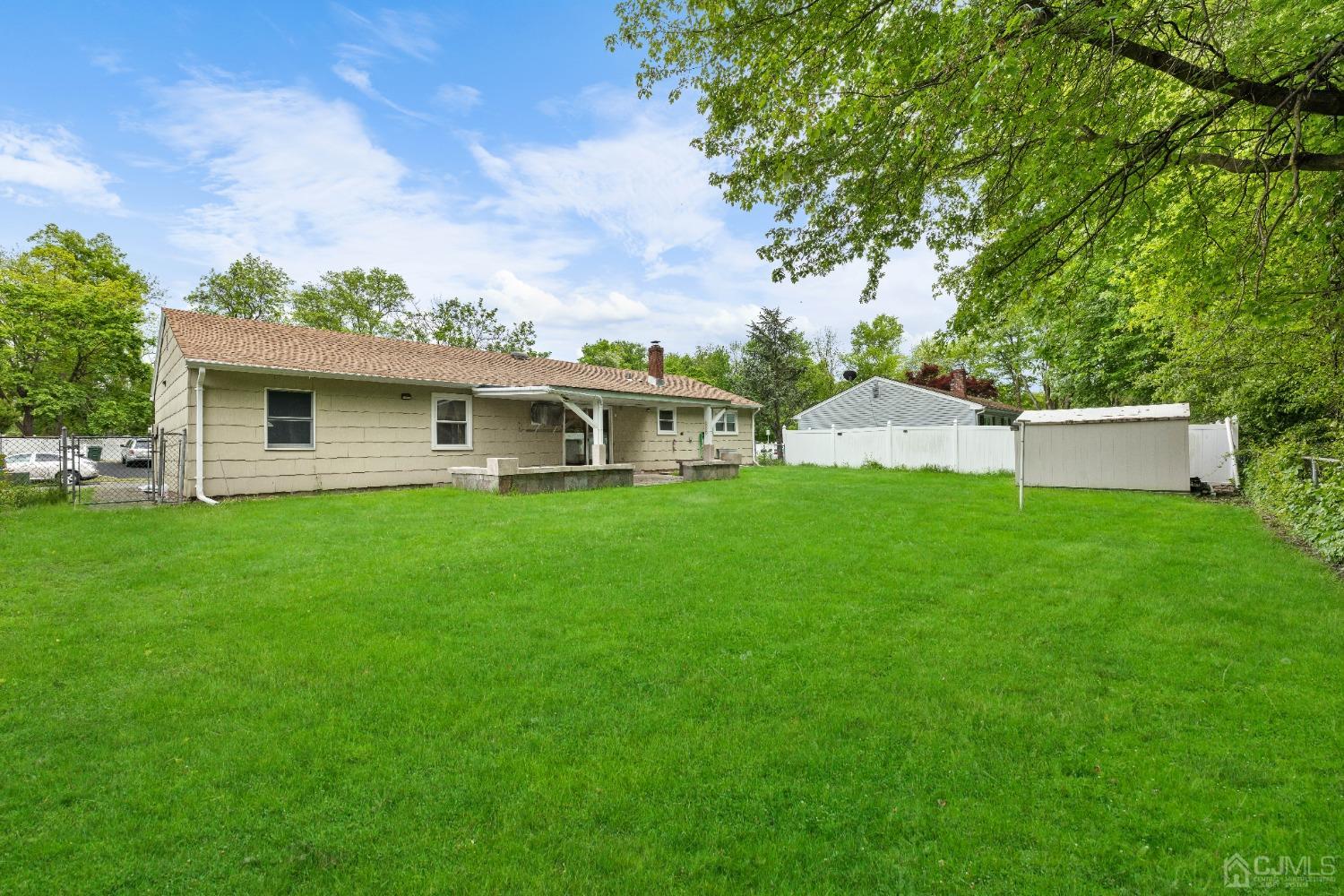 10 Brook Hollow Road