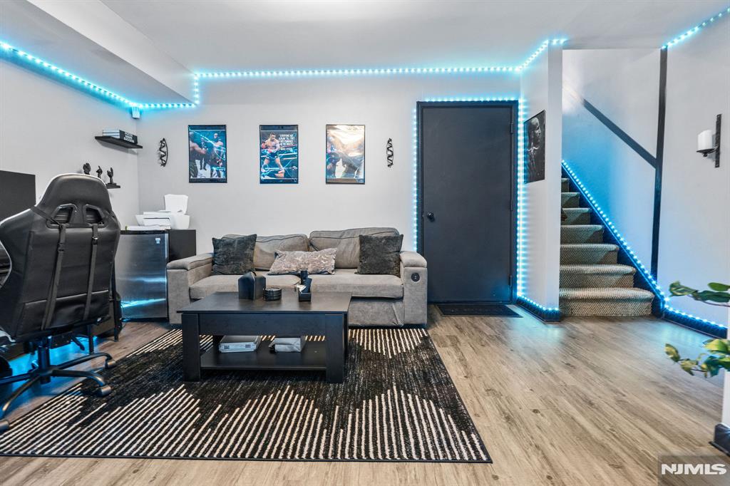 264 Midland Avenue 2