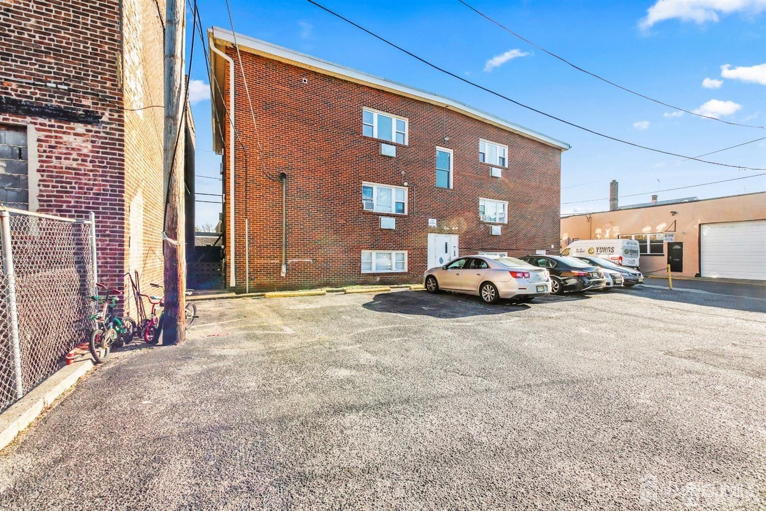 27 Jackson Street Unit: E