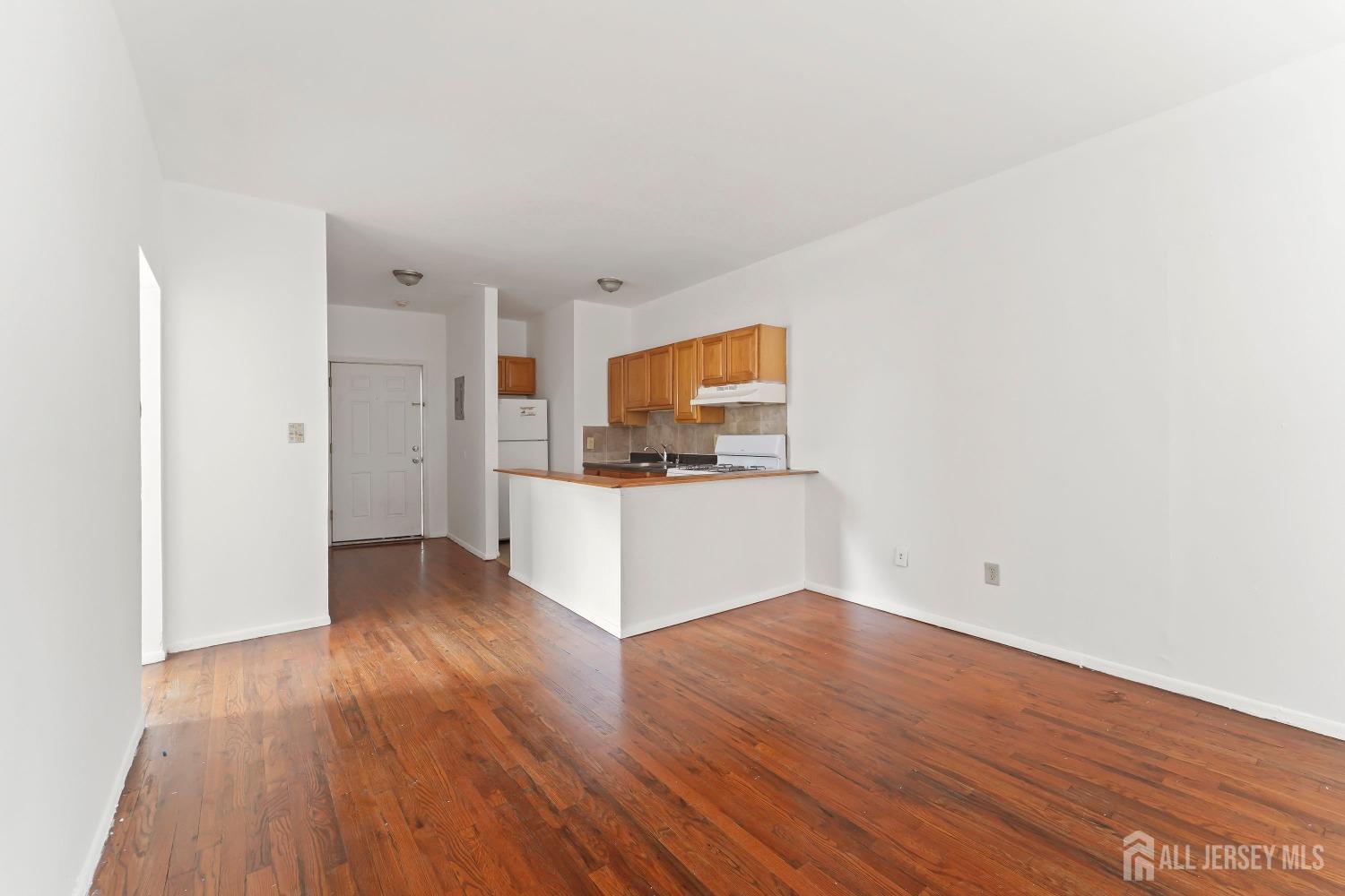 27 Jackson Street Unit: E