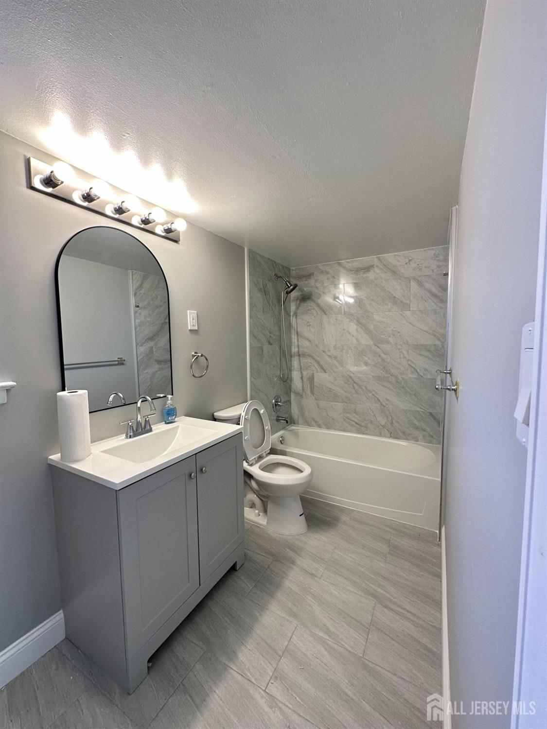 52 Garden View Terrace # 6