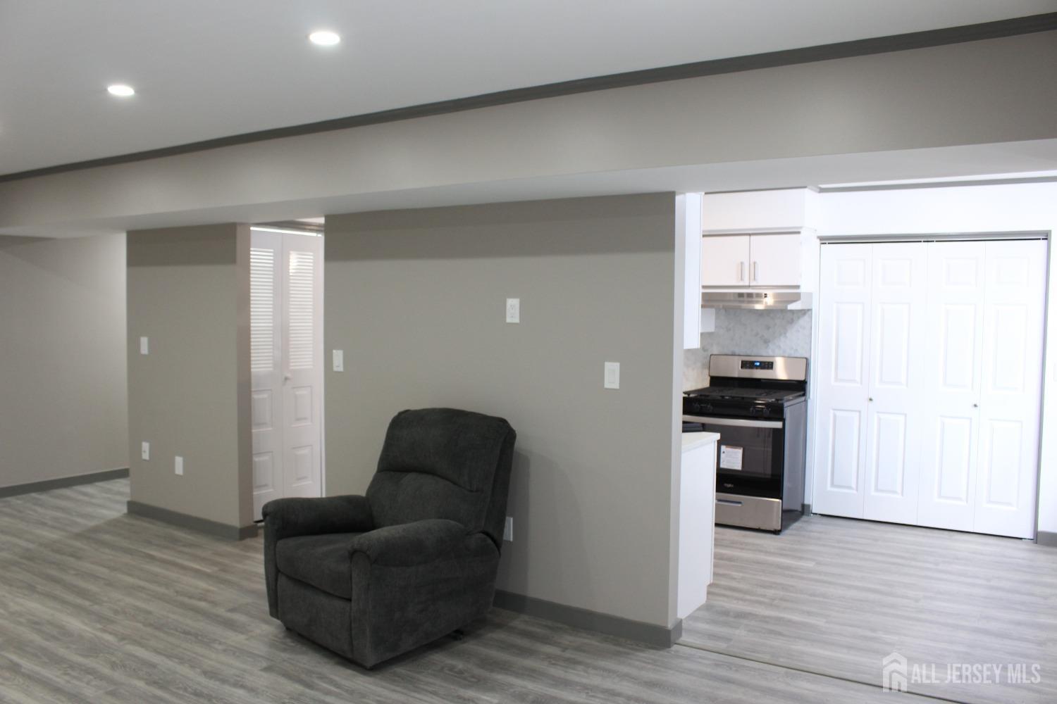 1612 Raspberry Court