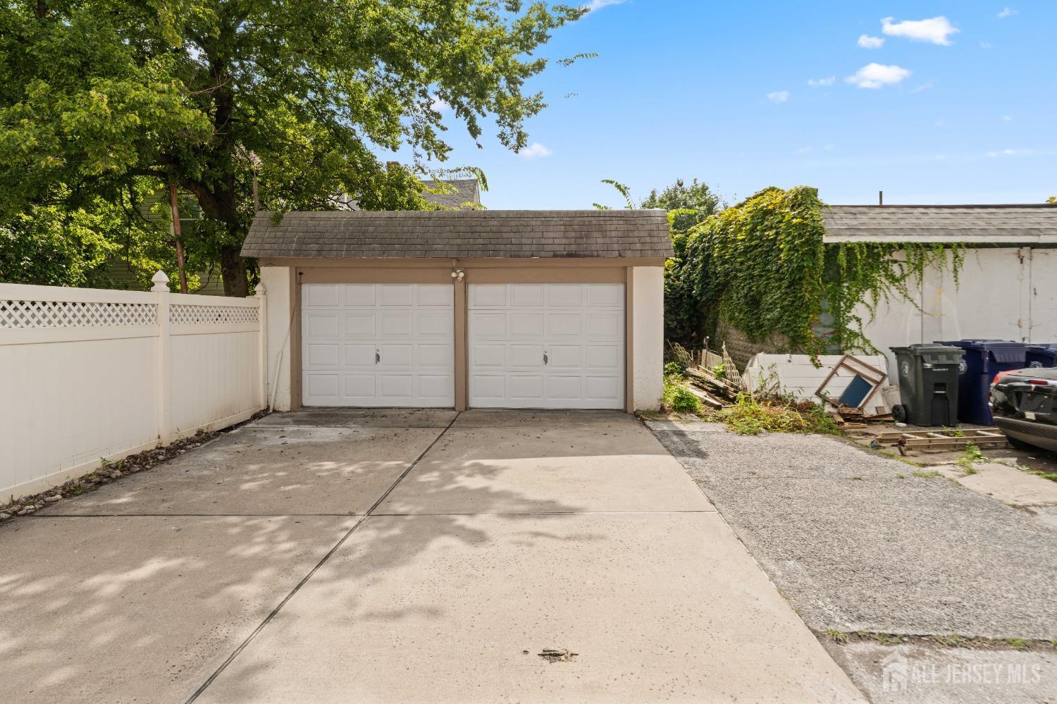 900 Amboy Avenue