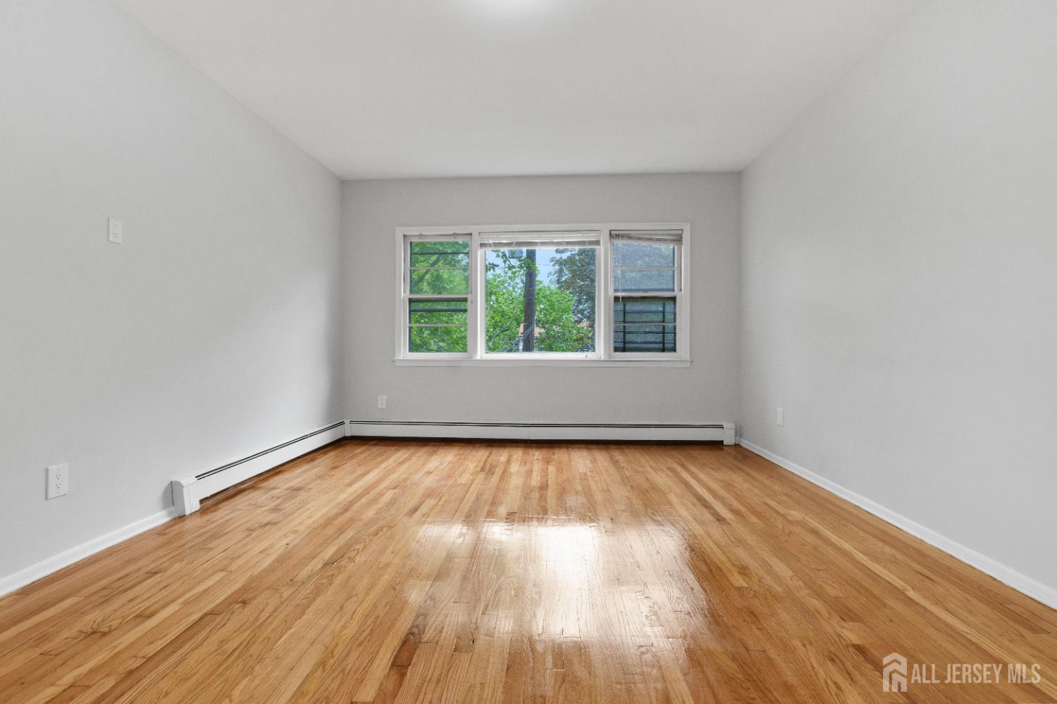 2063 Elizabeth Avenue