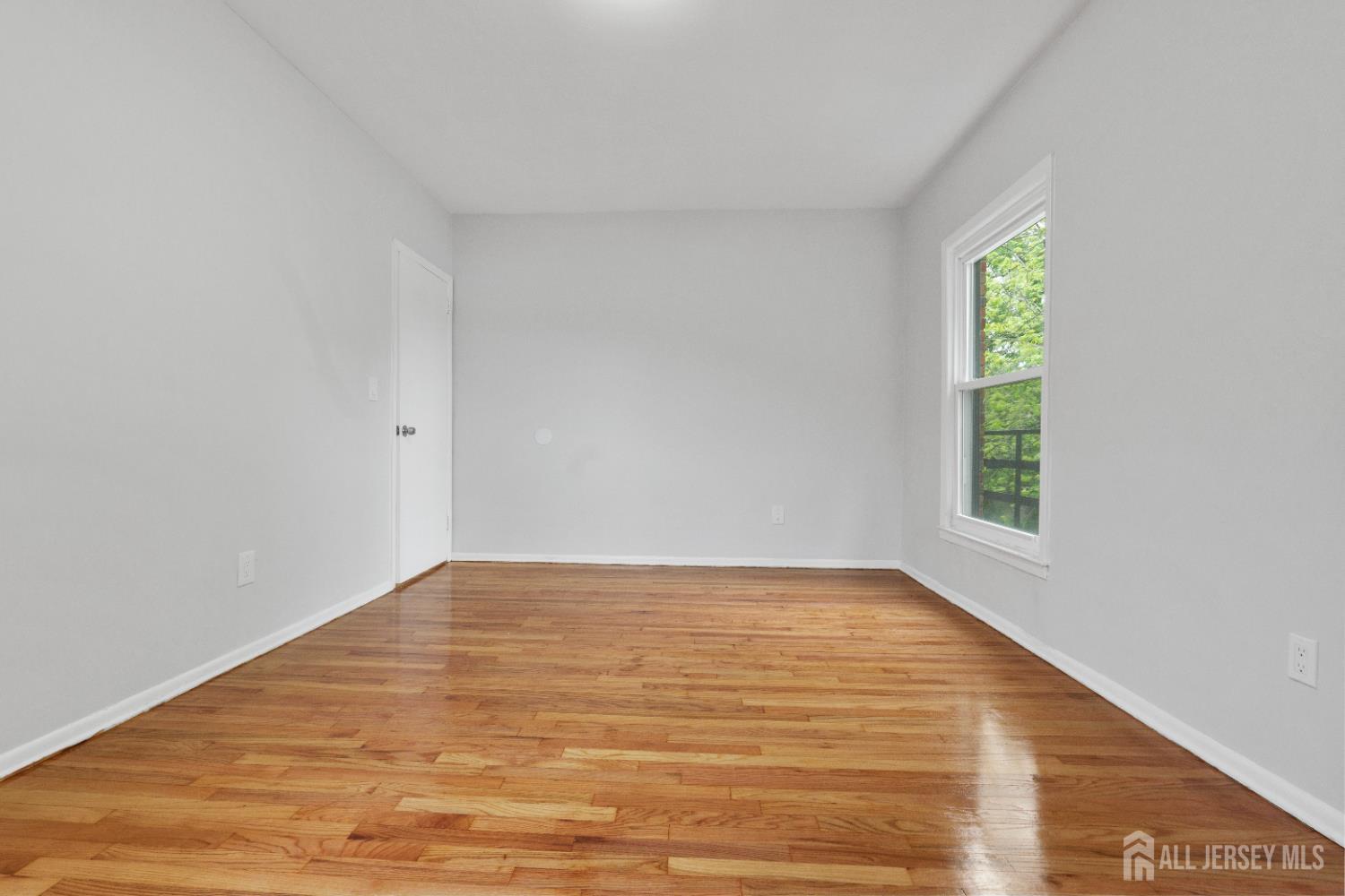 2063 Elizabeth Avenue