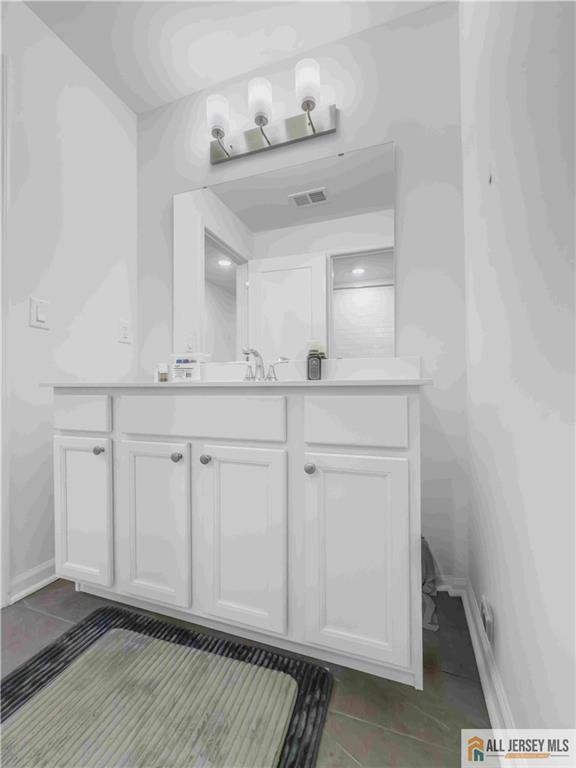 204 Honeysuckle Lane