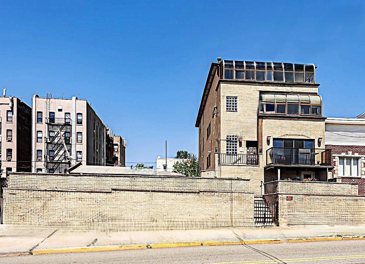 344 PATERSON PLANK RD Unit: PH