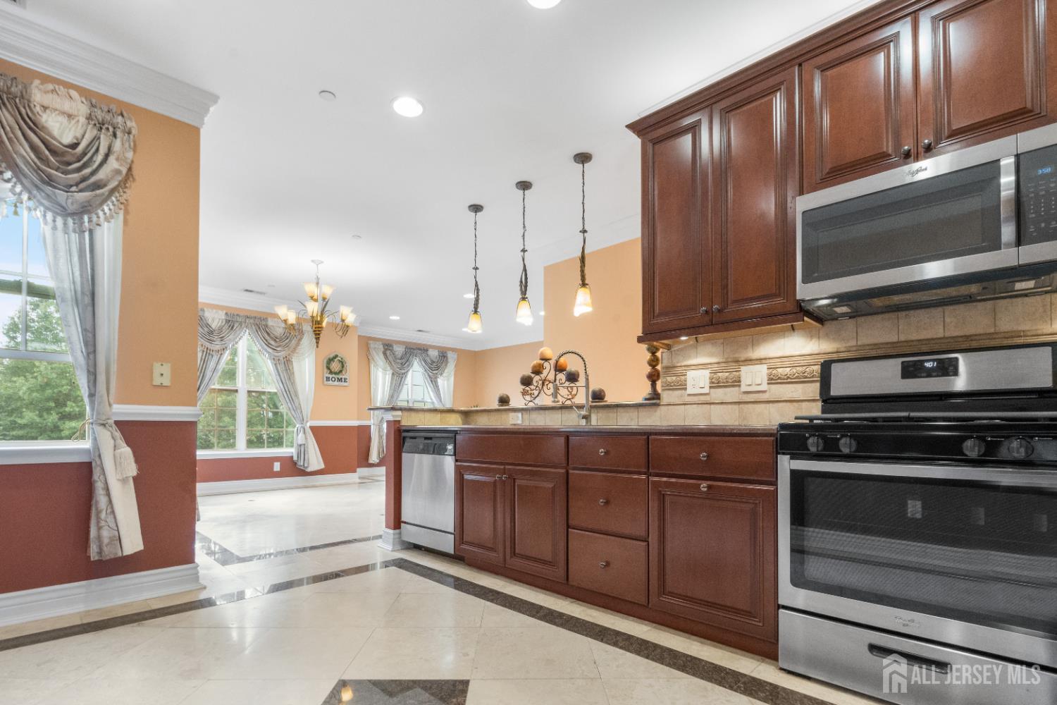 35 Swing Bridge Lane