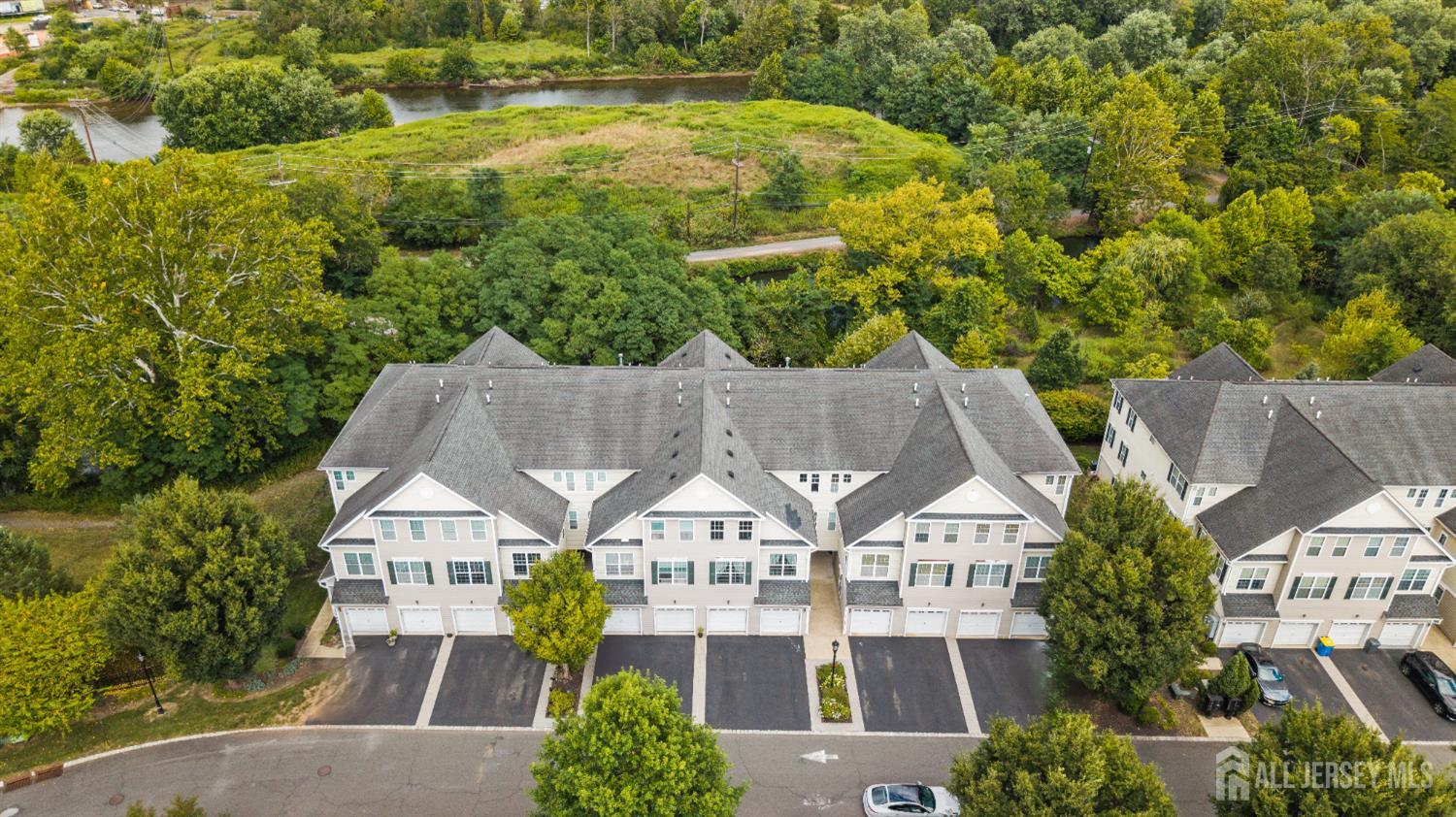 35 Swing Bridge Lane