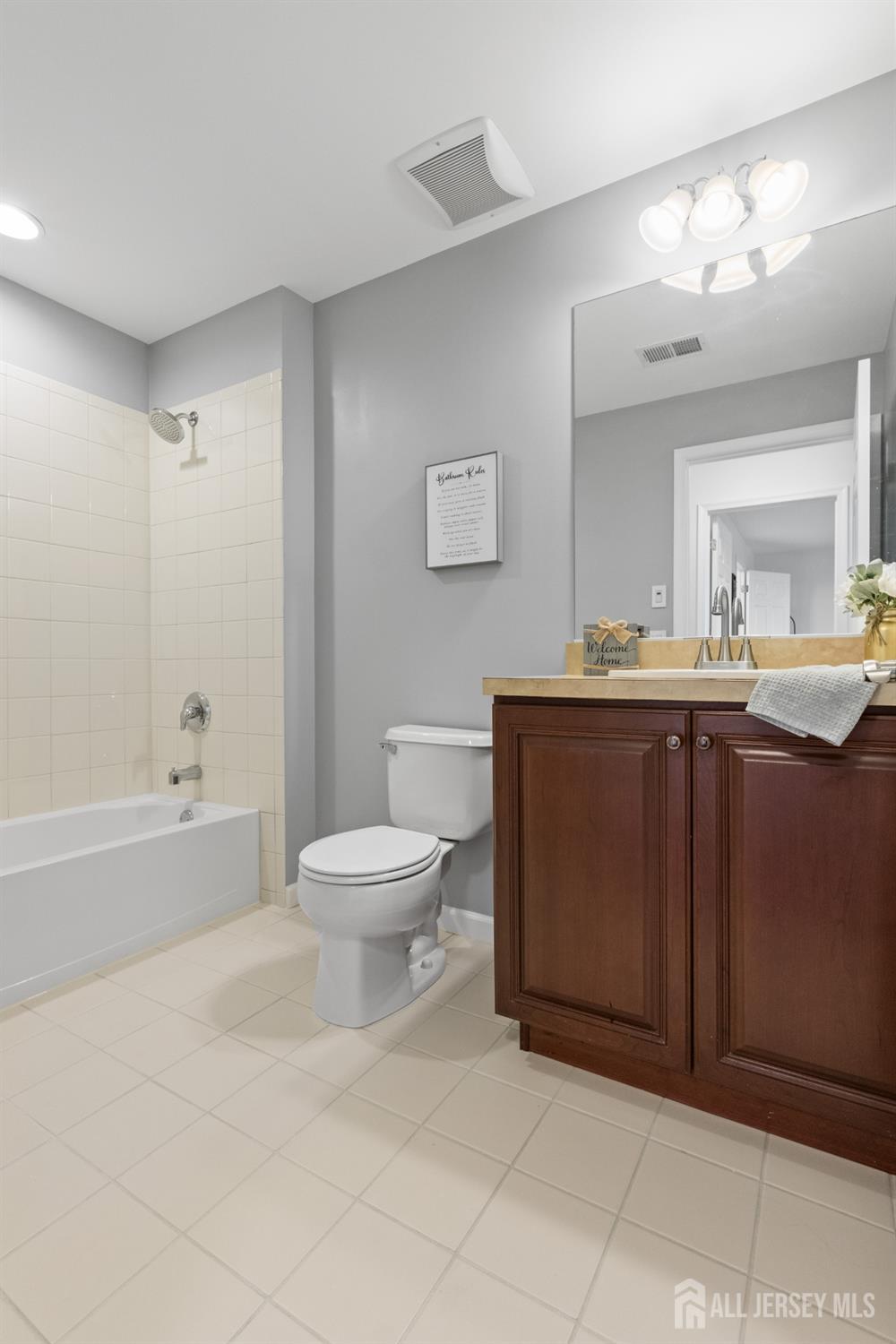 35 Swing Bridge Lane