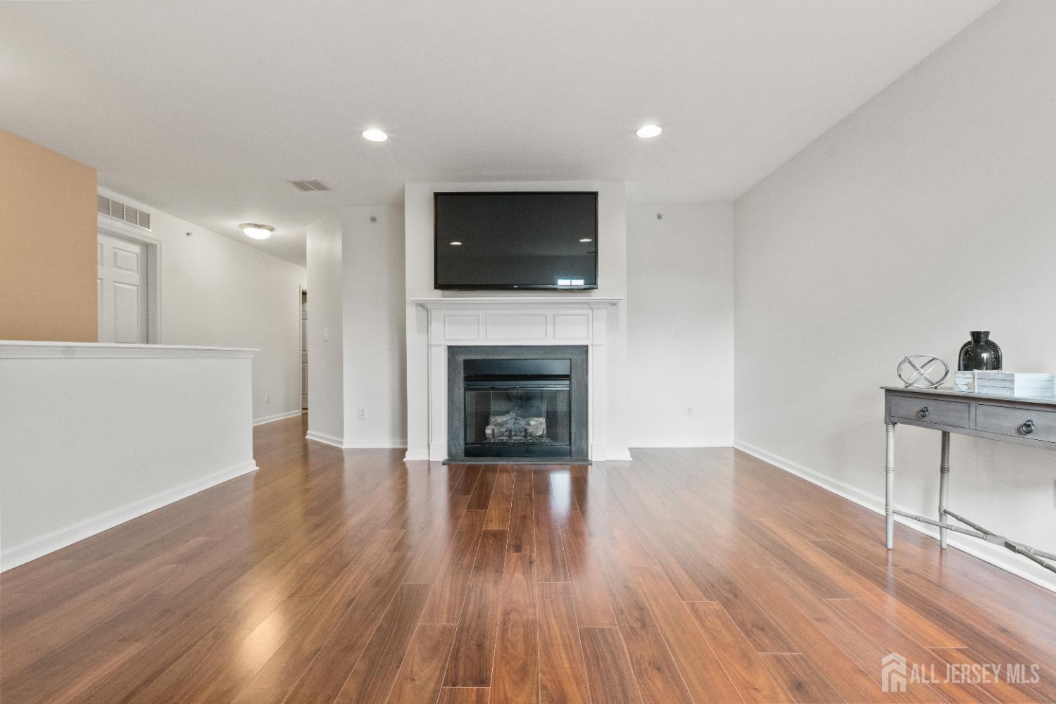 35 Swing Bridge Lane