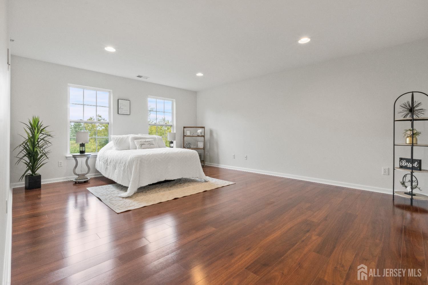 35 Swing Bridge Lane