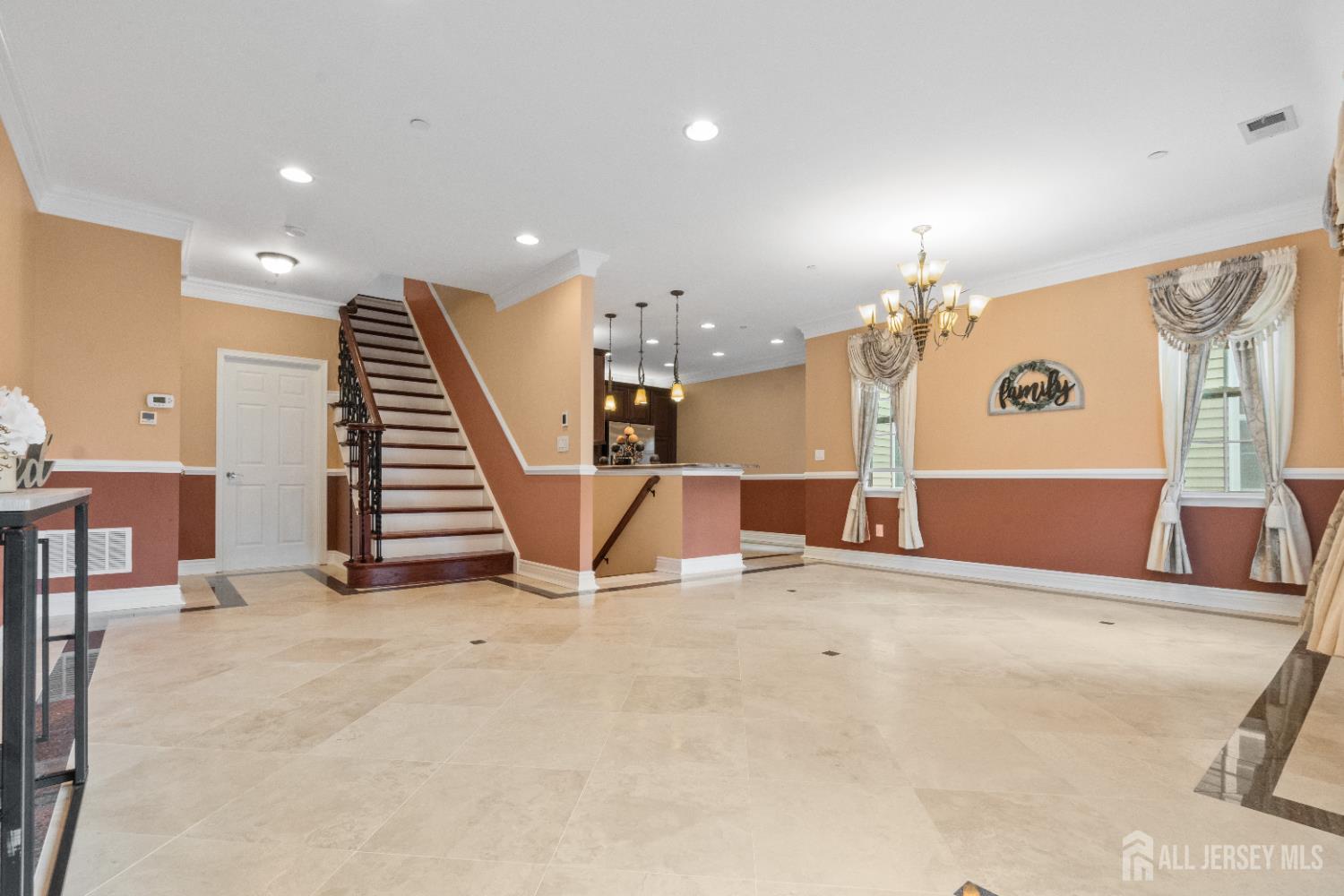 35 Swing Bridge Lane