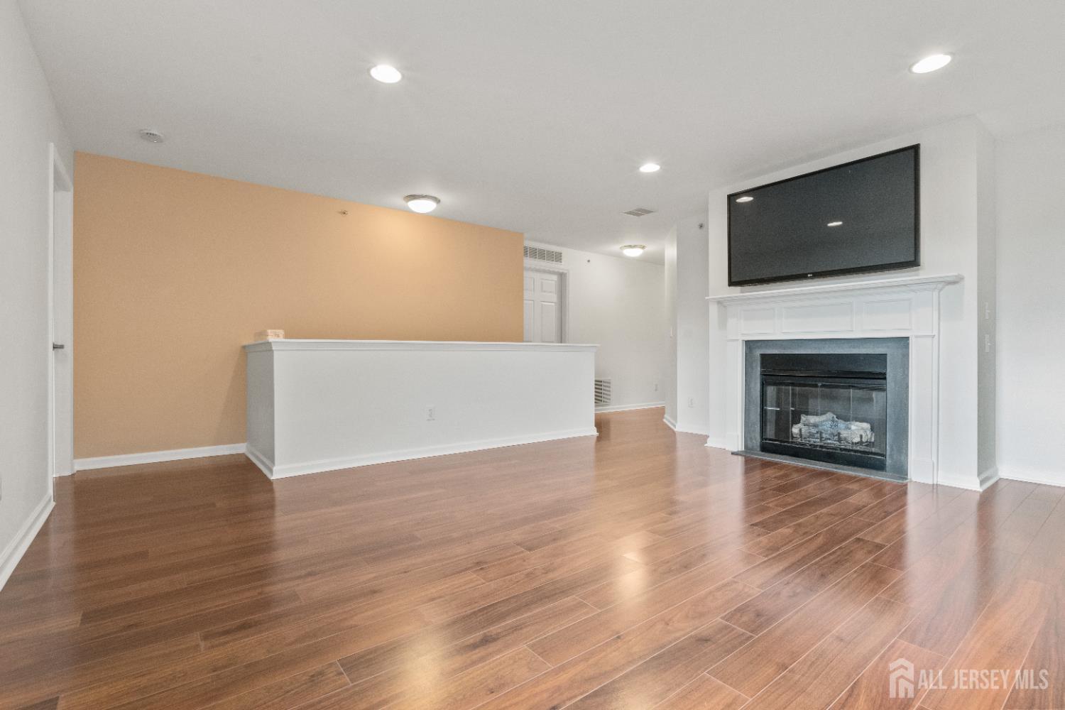 35 Swing Bridge Lane