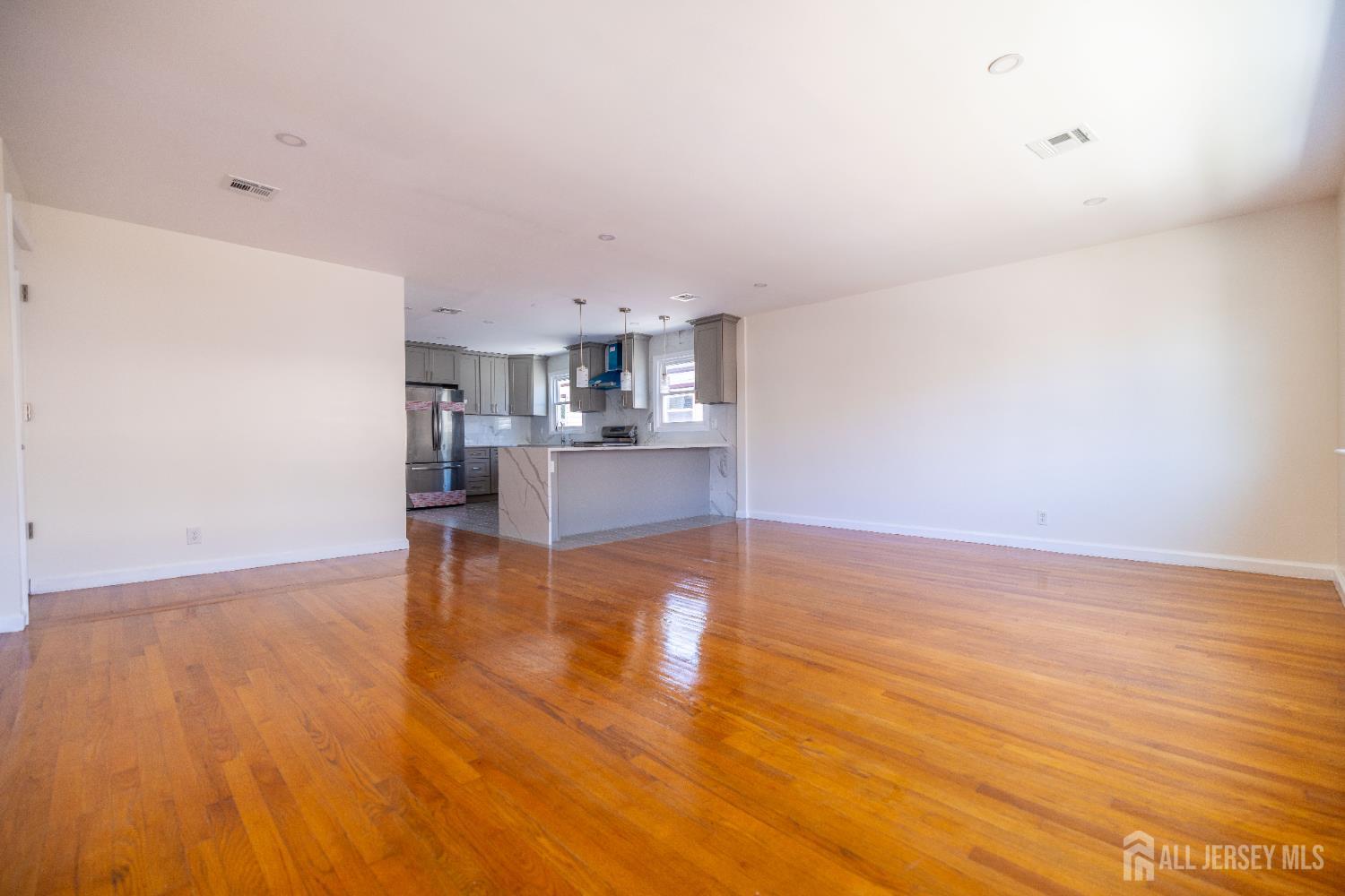 13 Boyd Avenue