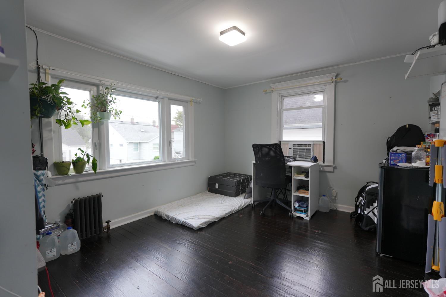 32 Crosby Avenue