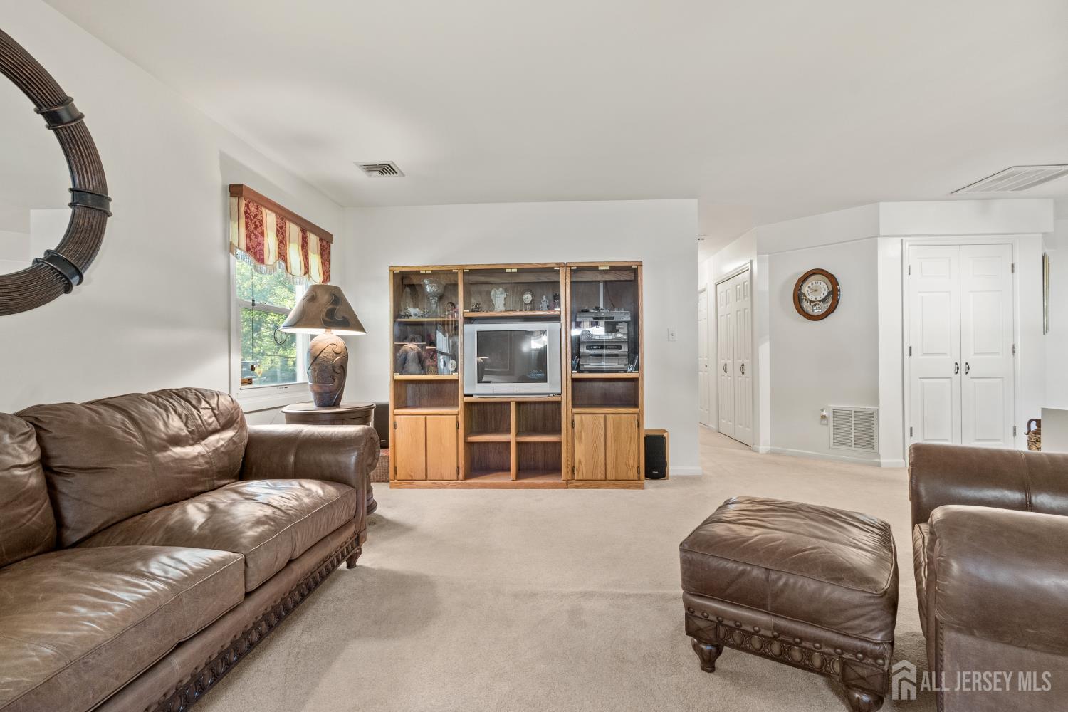 111 Courtland Lane, Matawan