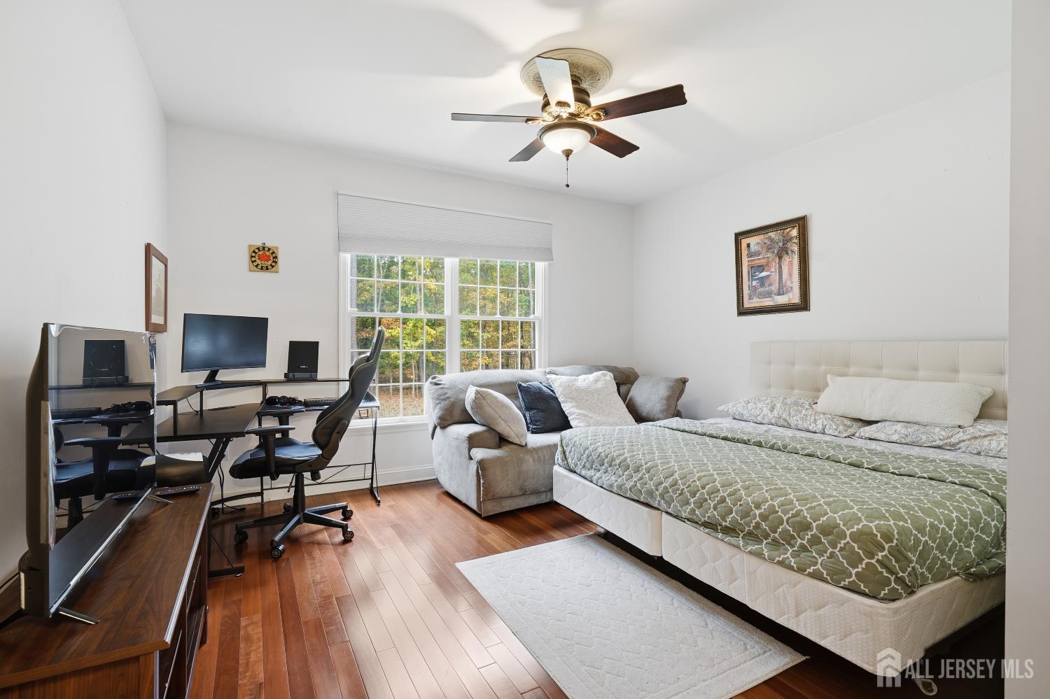 12 Risa Benjamin Way