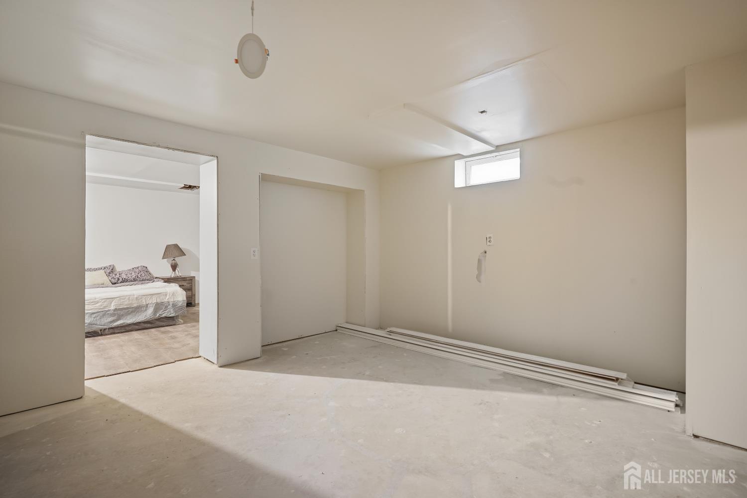 12 Risa Benjamin Way