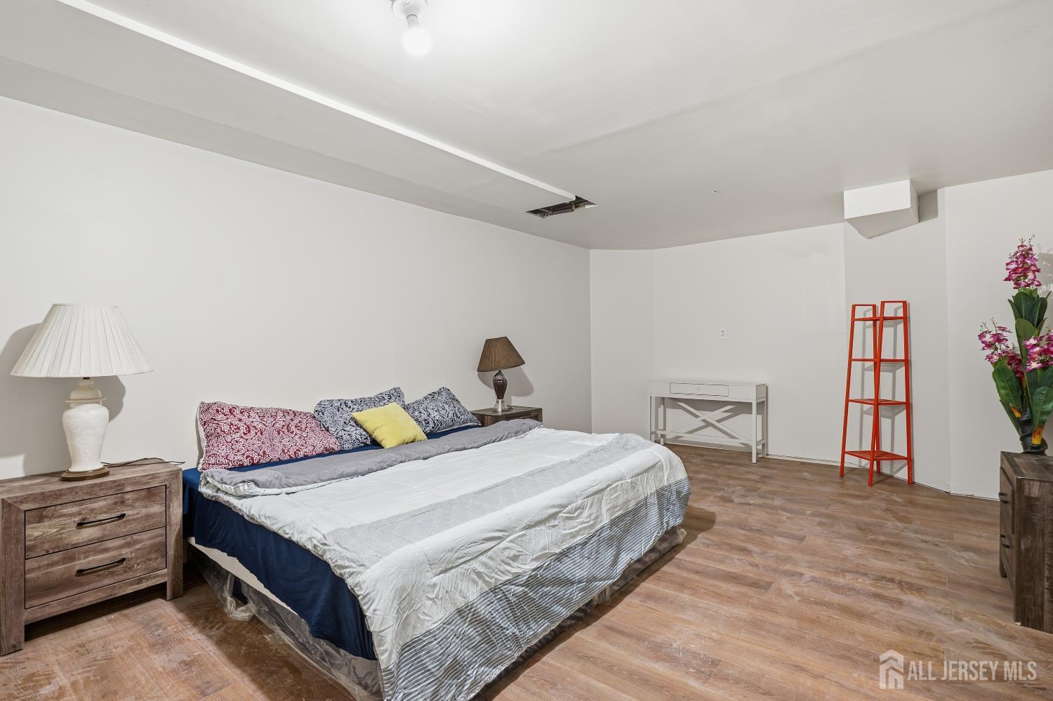 12 Risa Benjamin Way