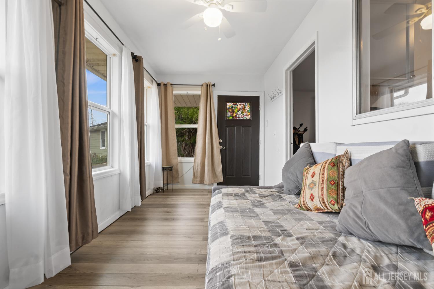 28 Saint Moritz Place