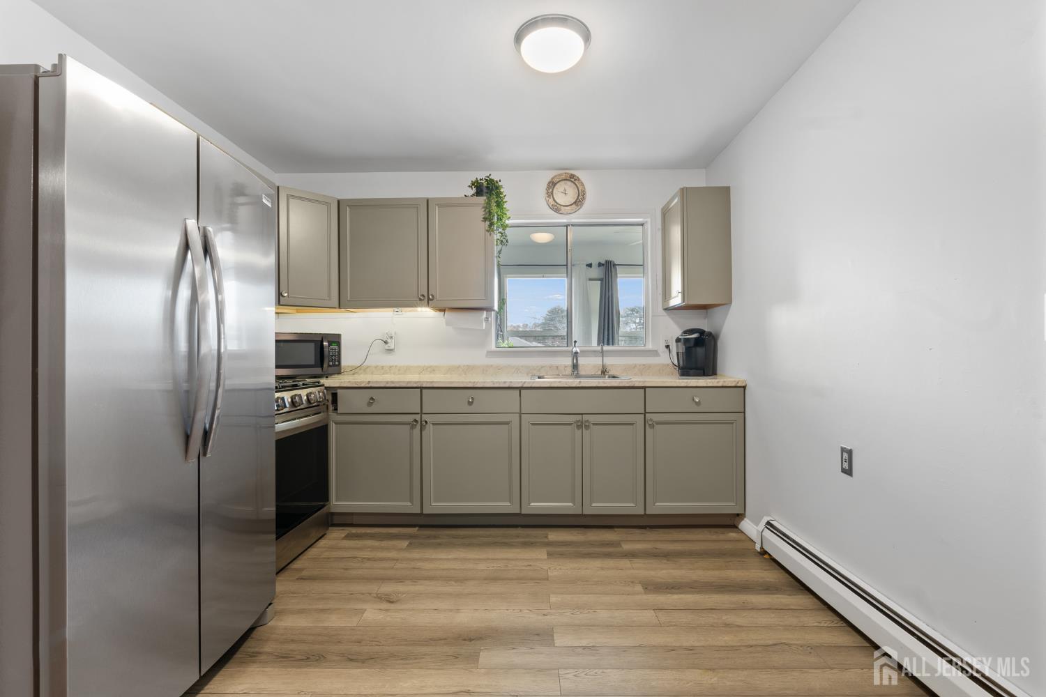 28 Saint Moritz Place