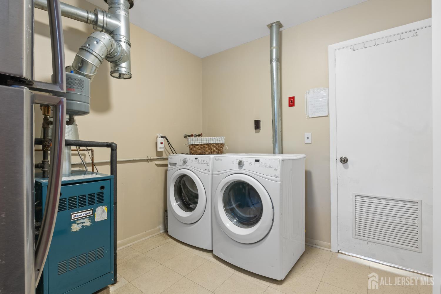 28 Saint Moritz Place